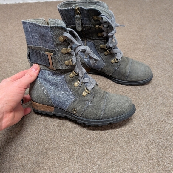 SOREL (Size 6) Major Carly Ankle Boots Suede Lace Up Zipper - Picture 3 of 8